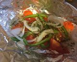 Foto del paso 3 de la receta: Pescado con verduras en aluminio