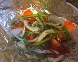 Foto del paso 3 de la receta: Pescado con verduras en aluminio