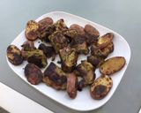 Une image de l'étape 7 de Chevreau mariné grillé façon travers et ses pommes de terre.