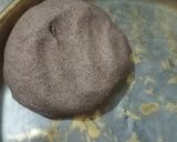 A picture of step 2 of Ragi Roti.