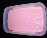 A picture of step 4 of Rose ice cream.