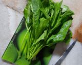 Une image de l'étape 2 de Poêlée d'épinards piquants 🍴.