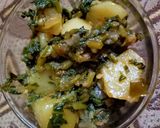 A picture of step 9 of Aloo palak.