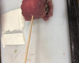 Foto del paso 4 de la receta Judías verdes hervidas con patatas y rollitos de solomillo con lámina de calabacín y queso