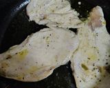 Foto del paso 4 de la receta: Filetes de pollo en salsa 🐔