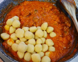 Foto del paso 4 de la receta: Ñoquis con tomate y chorizo