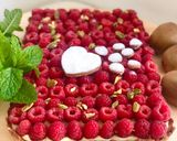 Une image de l'étape 6 de Tarte framboise au deux crèmes : pistache / vanille.