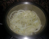 Foto del paso 2 de la receta: Mejillones guisados con setas y cebolla
