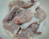 Foto langkah ke 1 dari resep Ayam (bebek) hitam khas madura.