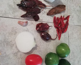 Foto del paso 1 de la receta: Salsa de chiles rojos con ajonjolí