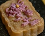 A picture of step 1 of Biscoff barfi.