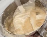 A picture of step 4 of Chocolate Marble Cake.