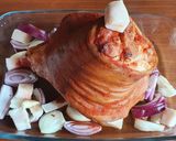 Pas rețetă Ciolan de porc cu bere la cuptor 3 fotografie