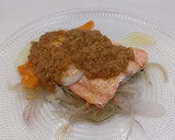 Foto del paso 8 de la receta: Salmón a la plancha con vinagreta de frutos secos