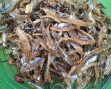 Foto langkah ke 1 dari resep Sambal teri kacang.