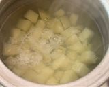 A picture of step 1 of Dahi phulkiyan.
