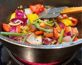 A picture of step 3 of Chicken Manchurian.