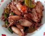 Foto langkah ke 5 dari resep Oseng cumi cabe ijo.