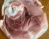 Une image de l'étape 1 de Rouelle de porc aux épices, miel et pommes de terre 🐷🥔🍯.