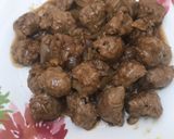 Foto langkah ke 4 dari resep Bola bola daging saus lada hitam.