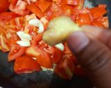 A picture of step 1 of Spicy tomato sauce.