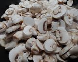 Foto del paso 1 de la receta Xampinyons amb picada i vi blanc
