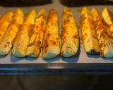 Une image de l'étape 2 de Courgettes marinées grillées au four.