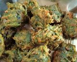 পালং পকোড়া (Palak pakoda recipe in Bengali) রেসিপি ধাপ - 3 ছবি