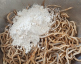 Foto del paso 3 de la receta: Gulas fritas