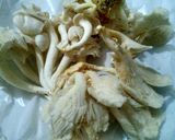 Foto langkah ke 1 dari resep Jamur krispi.