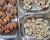 A picture of step 3 of શિયાળુ વસાણું સુખડી.