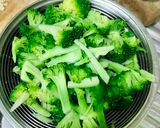 Foto langkah ke 3 dari resep Cah Brokoli Bawang Putih 🥦.