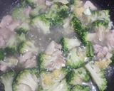 Foto langkah ke 3 dari resep Tumis Brokoli Tofu.