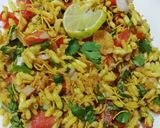 A picture of step 3 of Bhelpuri.