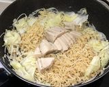 รูปขั้นตอนการทำที่ 5 ของ มาม่าผัดขี้เมาอกไก่นุ่ม ง่ายๆ