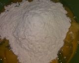Foto langkah ke 3 dari resep Marmer Cake Super Lembut.