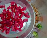 ફણગાવેલા રાગી નું સલાડ (Sprouted Ragi Salad Recipe In Gujarati) રેસીપી સ્ટેપ4ફોટો