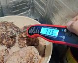 A picture of step 5 of Hamburger Steak (ハンバーグステーキ).
