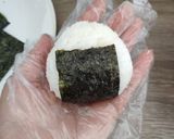Foto langkah ke 3 dari resep Nasi kepal segitiga (jumeokbap).