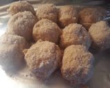 Cukkini gombóc, sajttal és hússal recept fázis 4 fotója