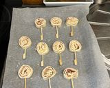Foto del paso 2 de la receta: Piruletas y palmeritas de hojaldre para aperitivo