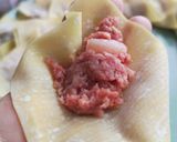 A picture of step 1 of Beef and shrimps wanton dumplings.