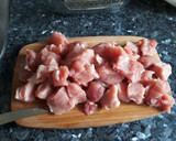 Foto del paso 1 de la receta: Estofado de cerdo a la crema