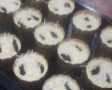 Foto langkah ke 8 dari resep Bolu Hongkong Keju Kismis.