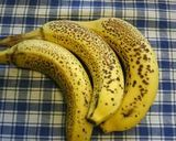 A picture of step 1 of 6 Minute Sugar-free Salted Banana Jam in the Microwave.