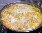 A picture of step 3 of Vermicelli Soup With Napa Cabbage And Eggs.