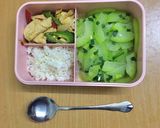 Hình bước làm 3 của món Day 25 : Gà xào sả ớt, bí xanh xào hành_eat1000