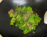 貝里斯辣醬炒青椒牛肉的食譜步驟7照片