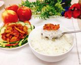 A picture of step 4 of Crispy chicken skin with spicy sauce.