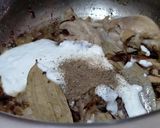 A picture of step 4 of Chicken Yahkni Pulao.